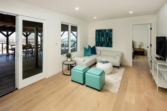 1689 Sunnyslope Avenue, Belmont, CA 94002