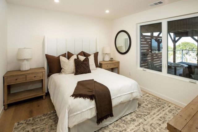 1689 Sunnyslope Avenue, Belmont, CA 94002