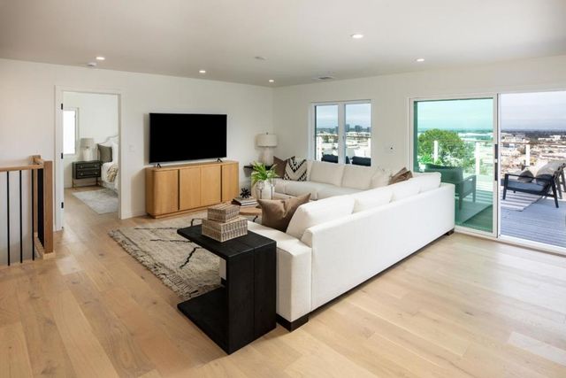 1689 Sunnyslope Avenue, Belmont, CA 94002