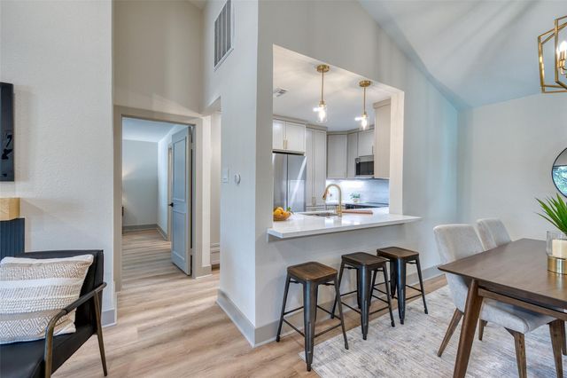 2829 Timmons Lane 120, Houston, TX 77027