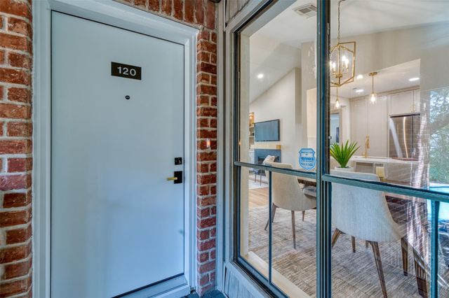 2829 Timmons Lane 120, Houston, TX 77027