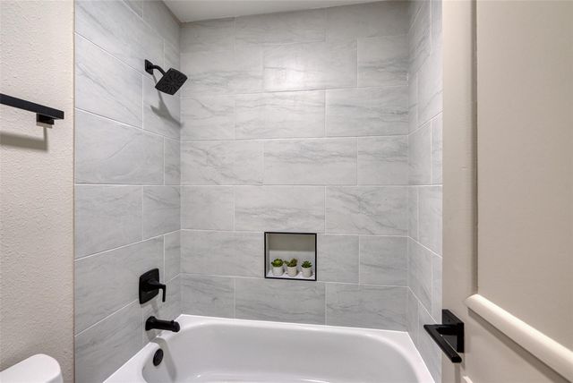 2829 Timmons Lane 120, Houston, TX 77027