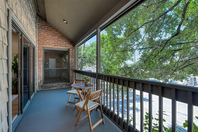 2829 Timmons Lane 120, Houston, TX 77027