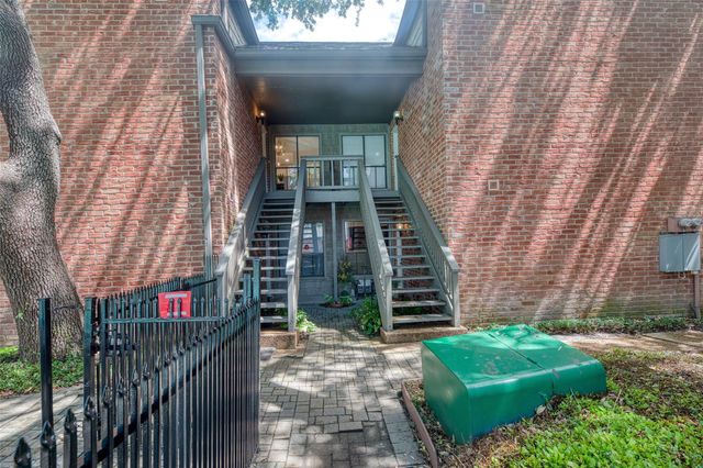 2829 Timmons Lane 120, Houston, TX 77027