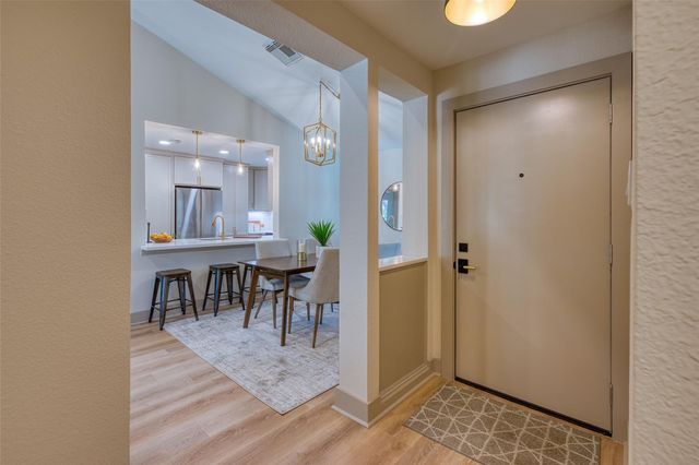 2829 Timmons Lane 120, Houston, TX 77027