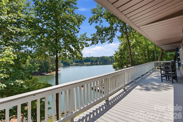 1113 Palmyra Drive, Tega Cay, SC 29708