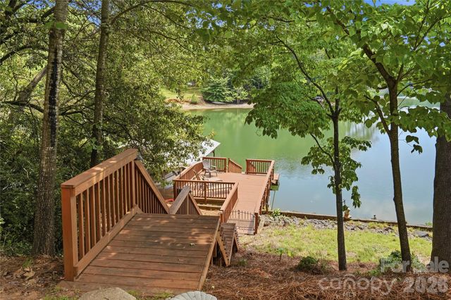1113 Palmyra Drive, Tega Cay, SC 29708