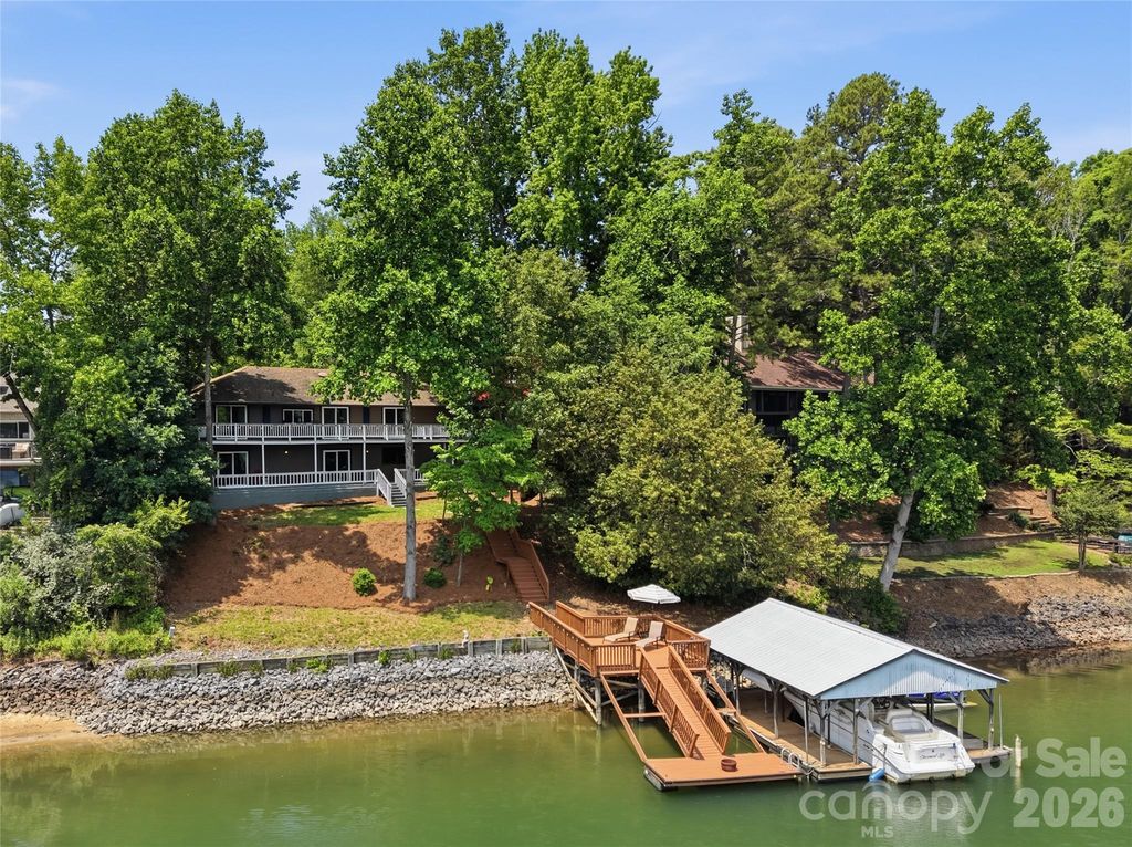 1113 Palmyra Drive, Tega Cay, SC 29708