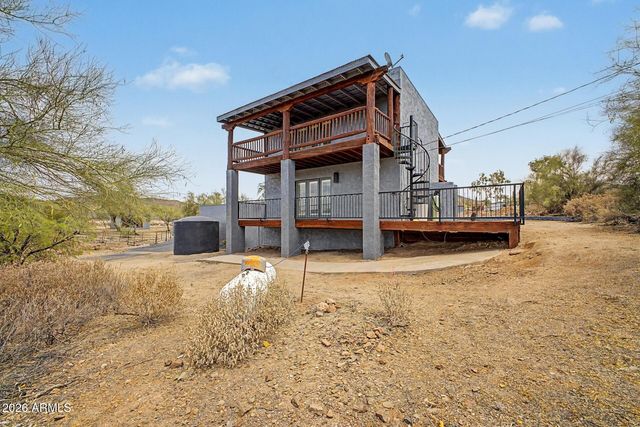 40404 N NEW RIVER Road, Phoenix, AZ 85086