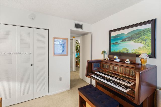 10155 NW 9th St Cir 4-202, Miami, FL 33172