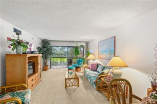10155 NW 9th St Cir 4-202, Miami, FL 33172