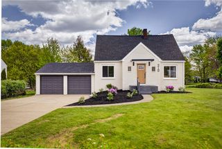 210 W Woodland Dr, Center Twp, PA 15001