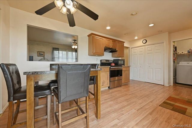258 Oakland Avenue, Miller Place, NY 11764