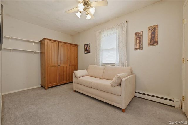 258 Oakland Avenue, Miller Place, NY 11764