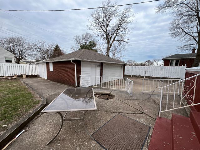 2520 BIRD Drive, Erie, PA 16510