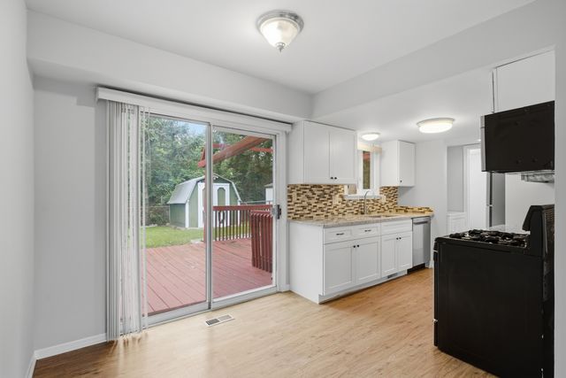 1816 Whitney Drive, Hanover Park, IL 60133