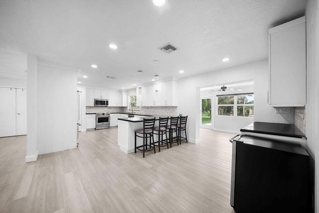 4910 SW 205TH Avenue, Southwest Ranches, FL 33332