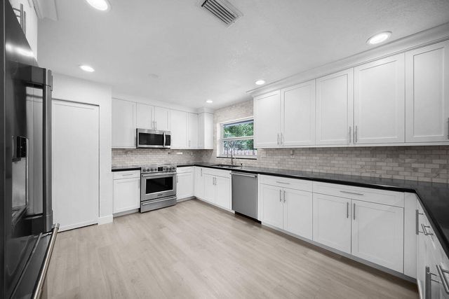 4910 SW 205TH Avenue, Southwest Ranches, FL 33332