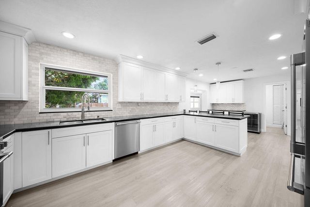 4910 SW 205TH Avenue, Southwest Ranches, FL 33332