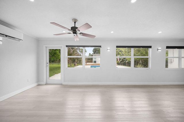 4910 SW 205TH Avenue, Southwest Ranches, FL 33332