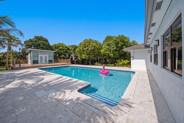 4910 SW 205TH Avenue, Southwest Ranches, FL 33332