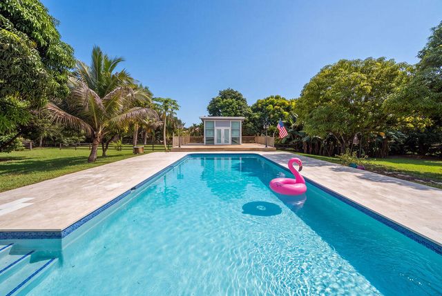 4910 SW 205TH Avenue, Southwest Ranches, FL 33332