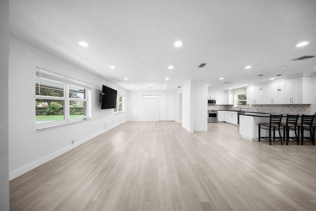 4910 SW 205TH Avenue, Southwest Ranches, FL 33332