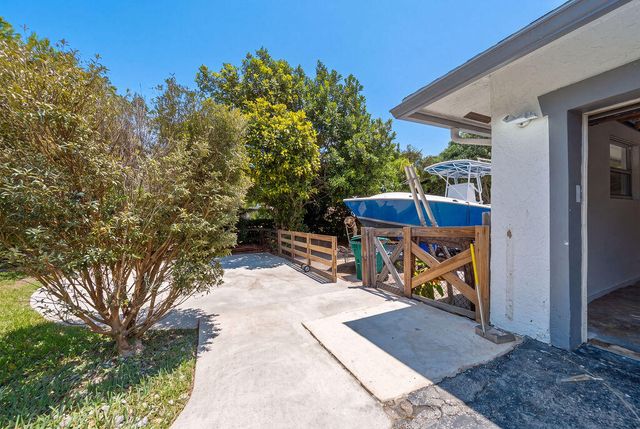 4910 SW 205TH Avenue, Southwest Ranches, FL 33332
