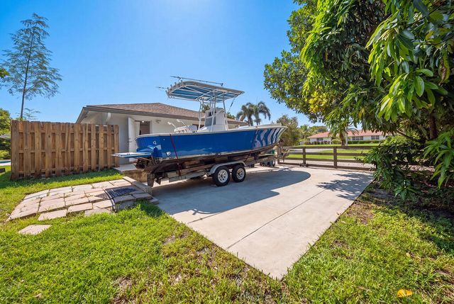 4910 SW 205TH Avenue, Southwest Ranches, FL 33332