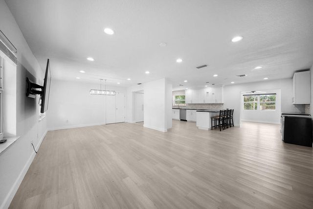 4910 SW 205TH Avenue, Southwest Ranches, FL 33332