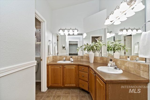 11835 W Dallan Dr, Boise, ID 83713