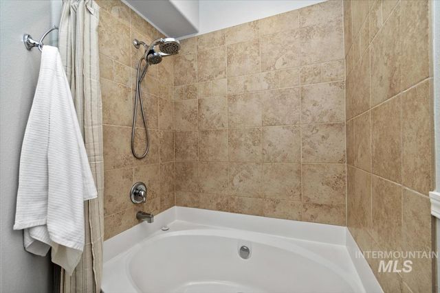 11835 W Dallan Dr, Boise, ID 83713