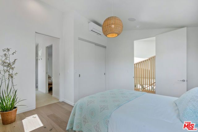 1352 Pacific Street B, Santa Monica, CA 90405