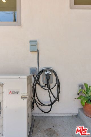 1352 Pacific Street B, Santa Monica, CA 90405