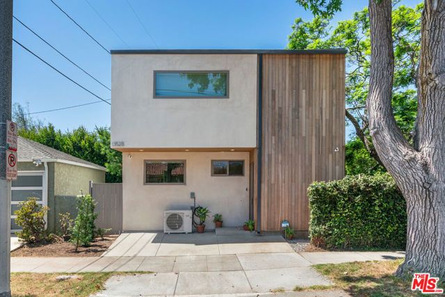 1352 Pacific Street B, Santa Monica, CA 90405