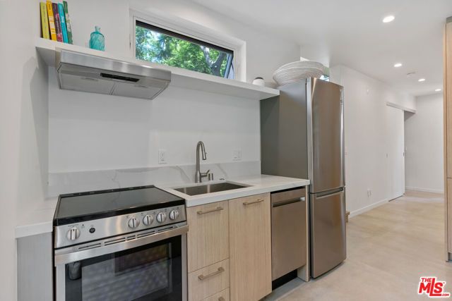 1352 Pacific Street B, Santa Monica, CA 90405