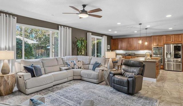 1612 Flora Way, Lincoln, CA 95648