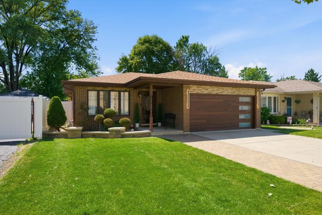 8320 Lamon Avenue, Burbank, IL 60459