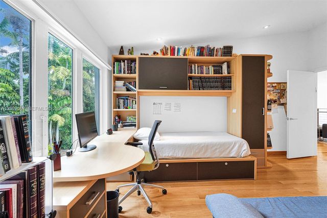 145 Biscay Dr, Bal Harbour, FL 33154