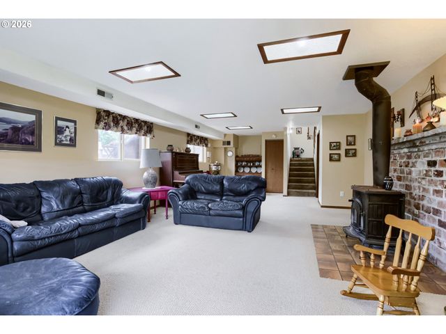 34790 Sw SOUTH RANCH Rd, Newberg, OR 97132
