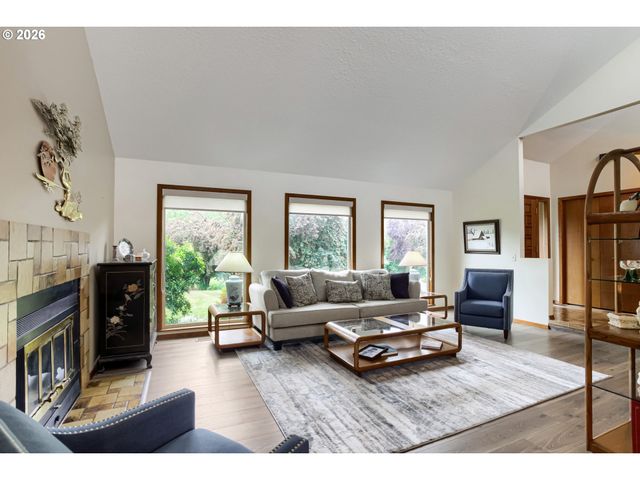 34790 Sw SOUTH RANCH Rd, Newberg, OR 97132