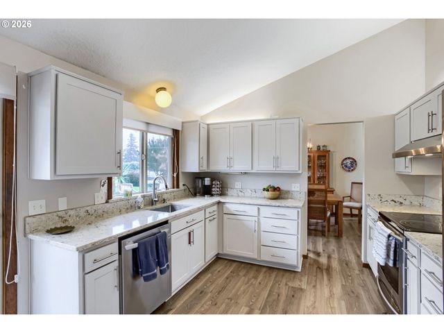 34790 Sw SOUTH RANCH Rd, Newberg, OR 97132