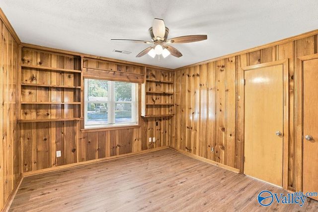 921 8th Avenue SE, Decatur, AL 35601