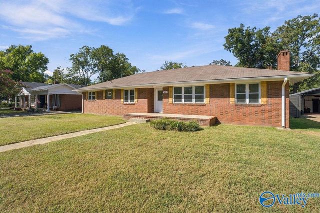 921 8th Avenue SE, Decatur, AL 35601