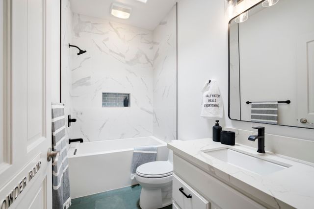 1865 Kalia Way, Haiku, HI 96708