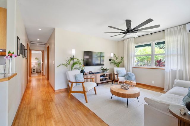 1865 Kalia Way, Haiku, HI 96708