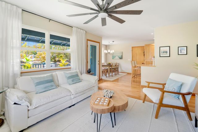 1865 Kalia Way, Haiku, HI 96708