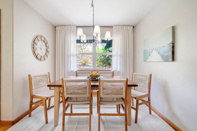 1865 Kalia Way, Haiku, HI 96708