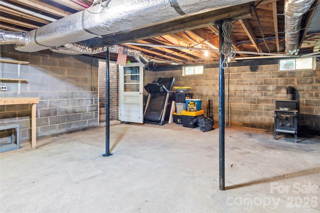 131 River Road, Boonville, NC 27011