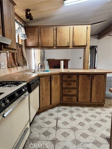 11420 Lee Avenue 36, Adelanto, CA 92301